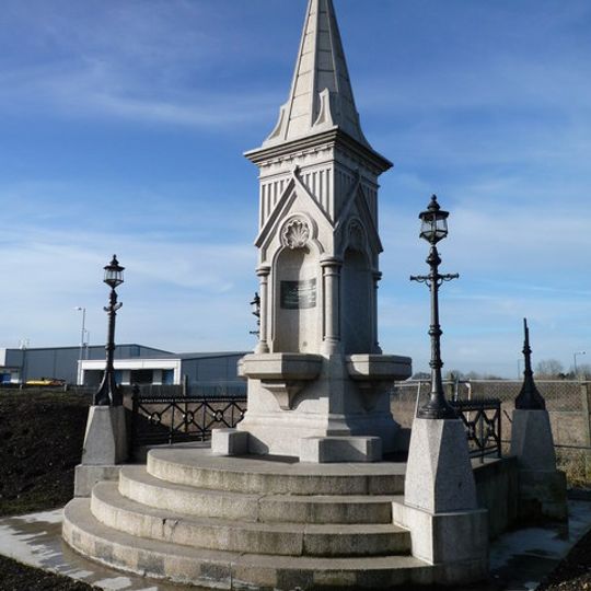 Brentford Fountain Western International Market