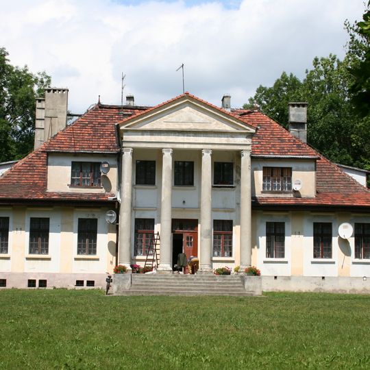 Manor in Więcławice