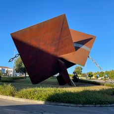 Escultura 25 de Abril