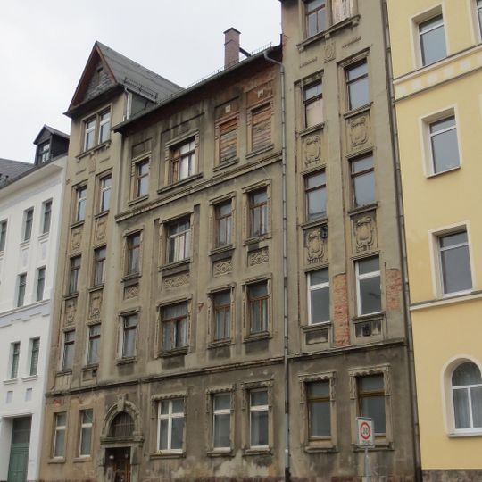 Mietshaus in geschlossener Bebauung Senefelderstraße 13