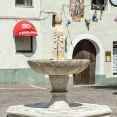 Schüsselbrunnen, Feldkirchen