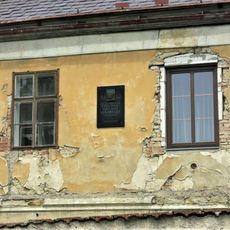 Pamětní deska Karla Aloise Vinařického na faře v Kováni