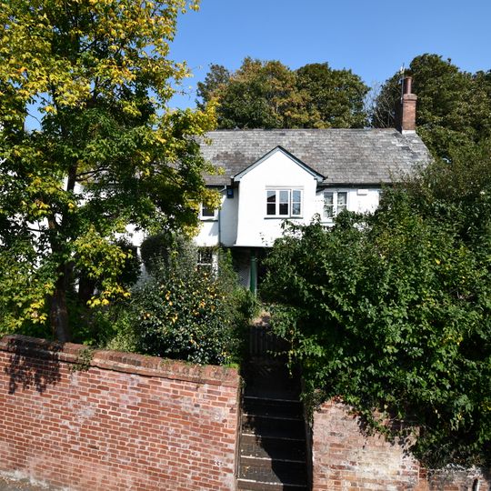 30-33, Lower North Street