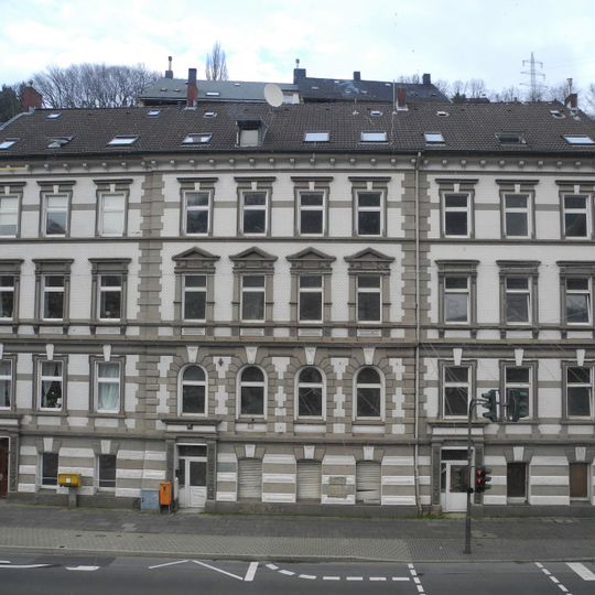 Friedrich-Ebert-Straße 226, 228 und 230