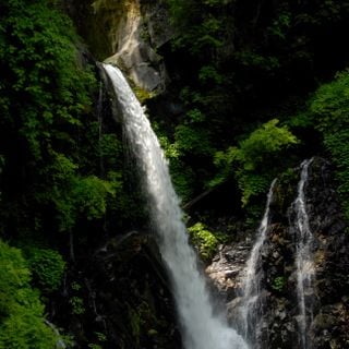 Urami Falls