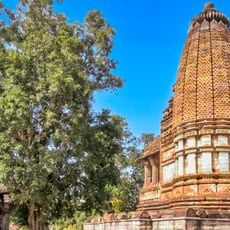 Shiva temple and monastery, Chandrehe