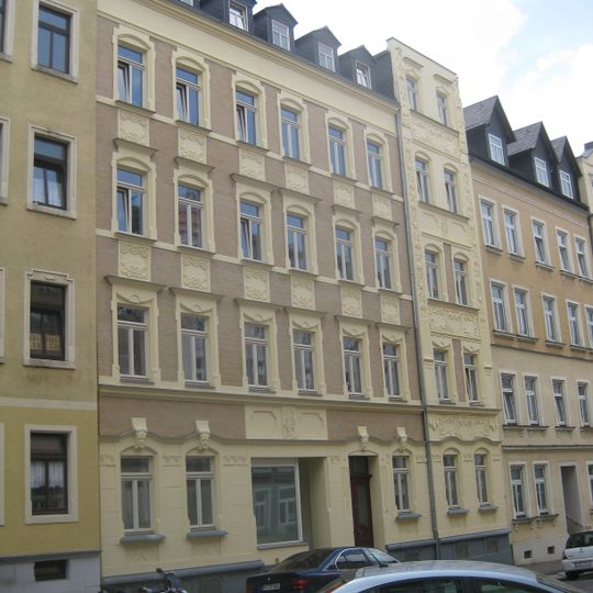 Mietshaus in geschlossener Bebauung Humboldtstraße 4