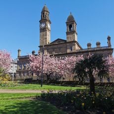 Paisley, Dunn Square, Statue Of Thomas Coats