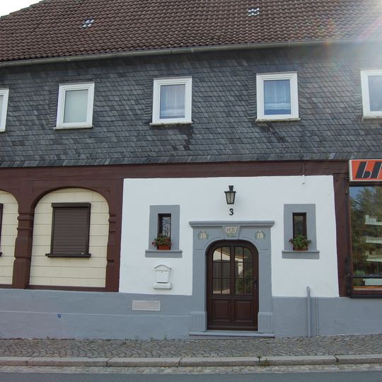 Ernst-Thälmann-Platz 3