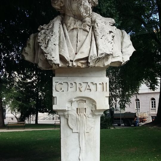 Busto di Giovanni Prati