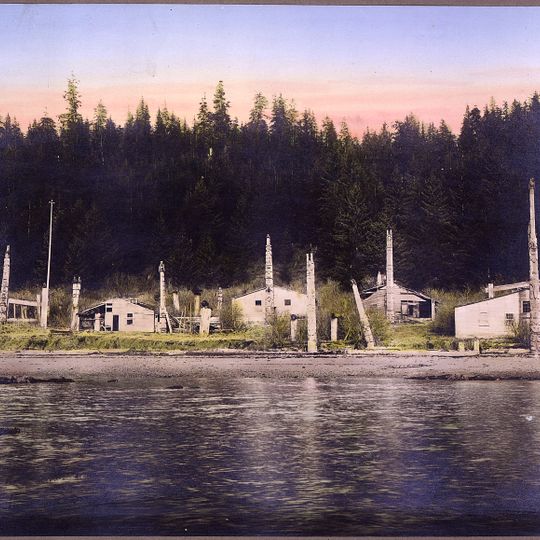 Chief Son-I-Hat's Whale House and Totems Historic District