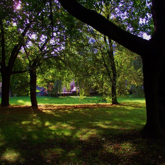 Park by the manor at 13 Ksawerów Street in Warsaw