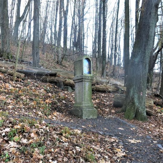 Kaplička V. zastavení křížové cesty na Křížovém vrchu u Frýdlantu