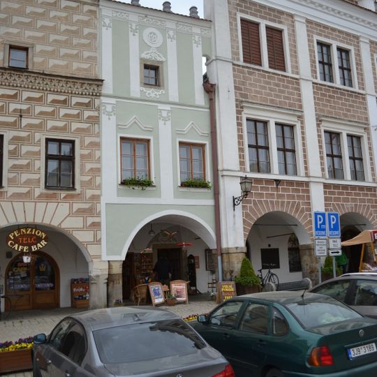 Náměstí Zachariáše z Hradce 11