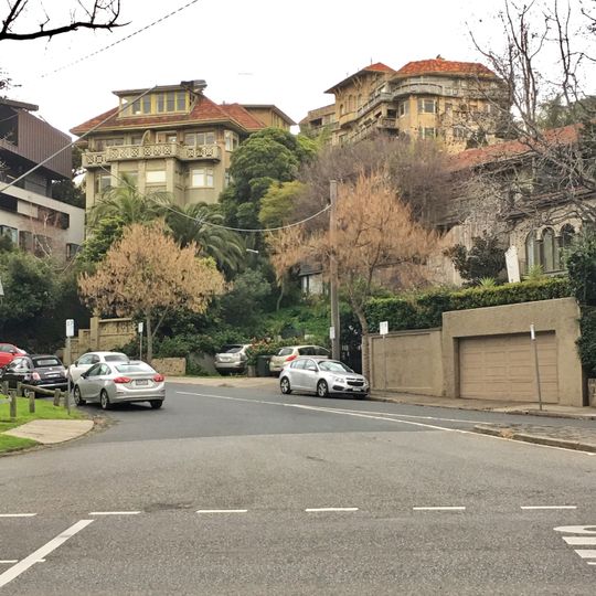 Beverley Hills Apartment Block