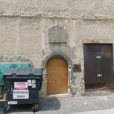 Pamětní deska na staré vodárně v Mladé Boleslavi