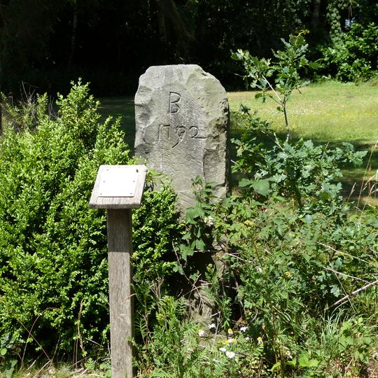 Grenspaal bij Binnenveldweg 38, Haaksbergen