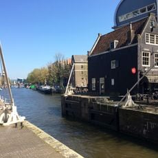 Sint Antoniessluishoogwaterkering