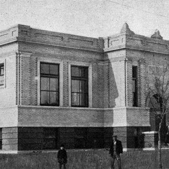 Devils Lake Carnegie Library
