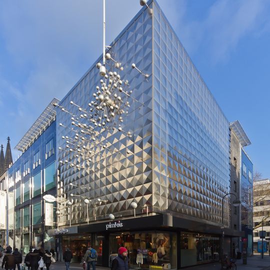 Geschäftshaus Hohe Straße 124, Köln