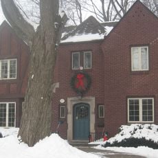 2077 Willistead Crescent