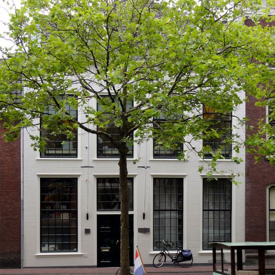 Hoge Gouwe 77, Gouda