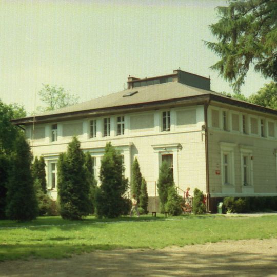 Zespół dworski w Brąchnówku