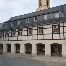 Wohnhaus in geschlossener Bebauung Hauptmarkt 5