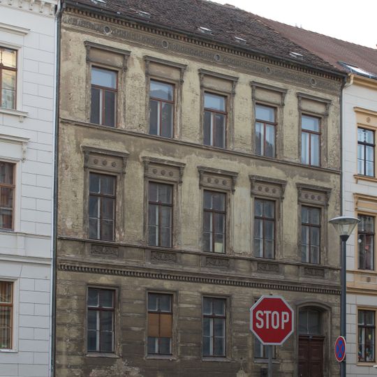 Wohnhaus in geschlossener Bebauung Konsulstraße 61