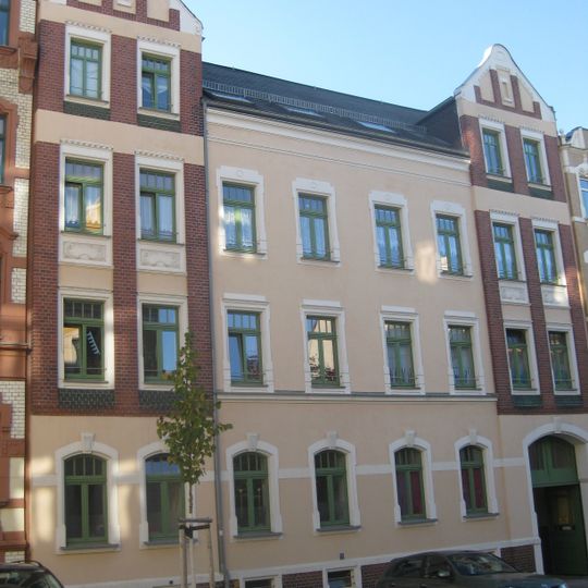 Mietshaus in geschlossener Bebauung Kantstraße 54