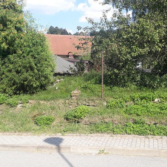 Kříž v zahradě v Hořepníku