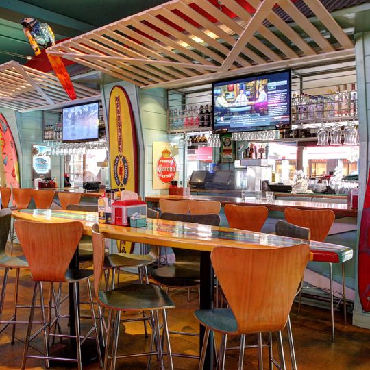 Wipeout bar & grill
