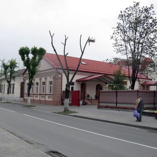 Irkucka-Pinskaj Dyvizii Street 12, Pinsk