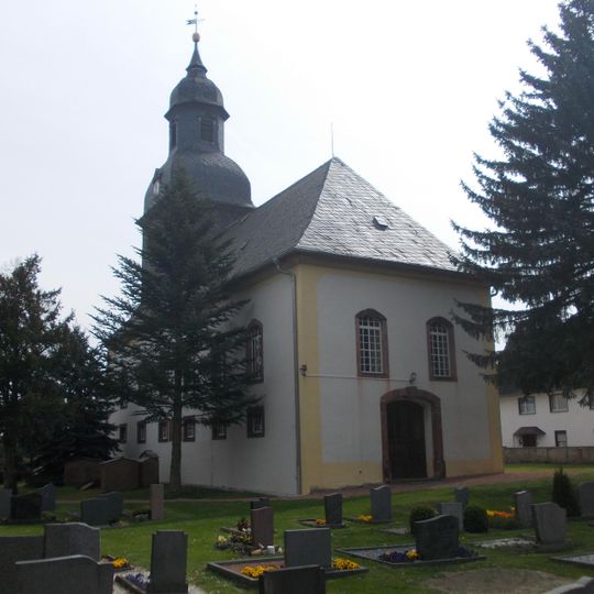 Einzeldenkmale der Sachgesamtheit Kirche und Alter Kirchhof Hohenkirchen: Kirche mit Ausstattung und Grufthaus der Familie Finsterbusch , Grabmal Bürger , Gedenktafel für die Gefallenen des 1. Weltkrieges, Grabmal für den ehe