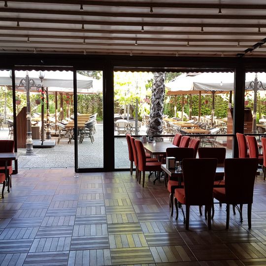 SARAYLI DÖNER & Et Restoran BAŞAKŞEHİR