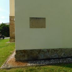 Pamětní deska Jana Kohlera na zdi Slováckého muzea v Uherském Hradišti