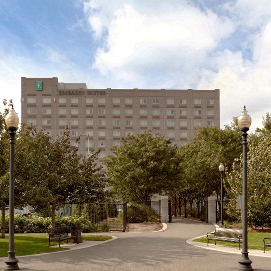 Embassy Suites by Hilton Boston at Logan Airport