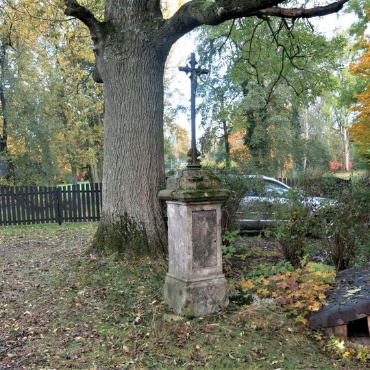 Kříž naproti domu 54 v Horním Podluží