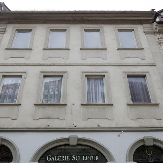 Wohn- und Geschäftshaus