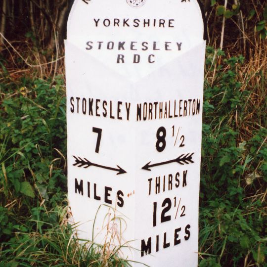 Milestone, N end of old section of A172