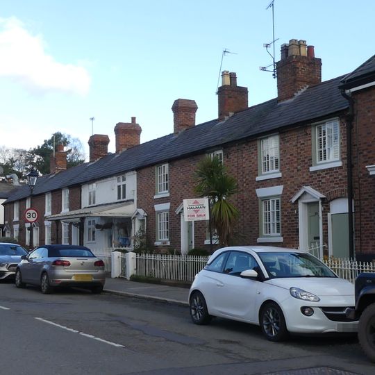 25–29, High Street