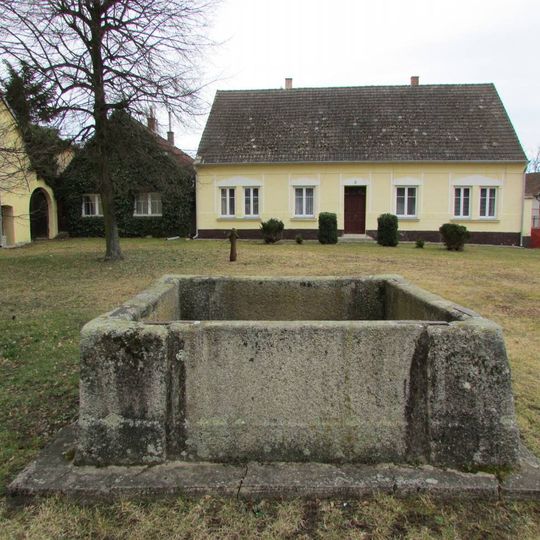 Kašna v Ratibořických Horách