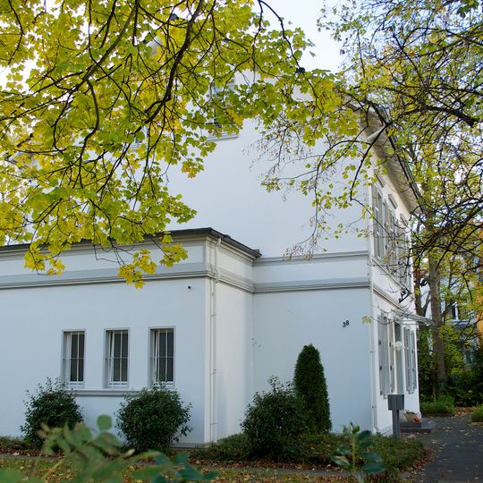 Beethovenallee 38