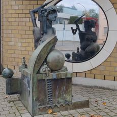 Statue