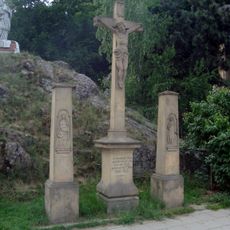 Krucifix s dvěma pylony