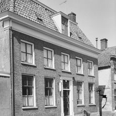 Rodeheldenstraat 24, Buren