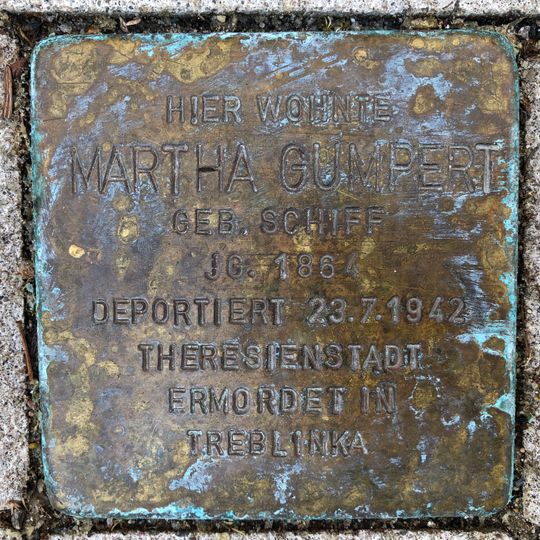Stolperstein en memoria de Martha Gumpert