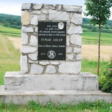 Pomník Otmara Chlupa jižně od Hnanic