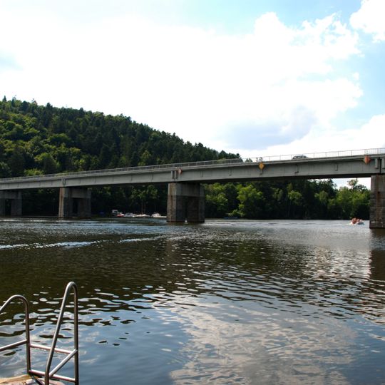 Cholín Bridge