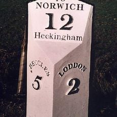 Milepost, Left side of Yarmouth Rd sign